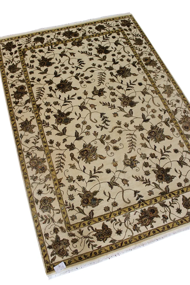 El Dokuma Krem Uşak Desenli Yün Halı