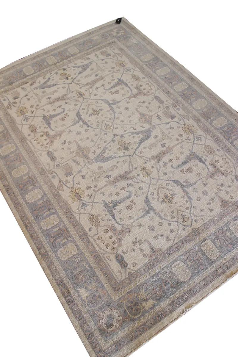 El Dokuma Bej Uşak Desenli Yün Halı