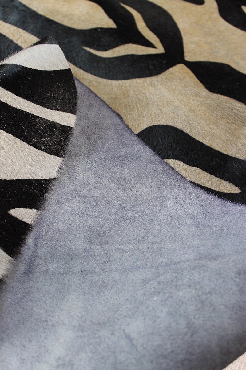 Zebra Desen Holstein Dana Postu