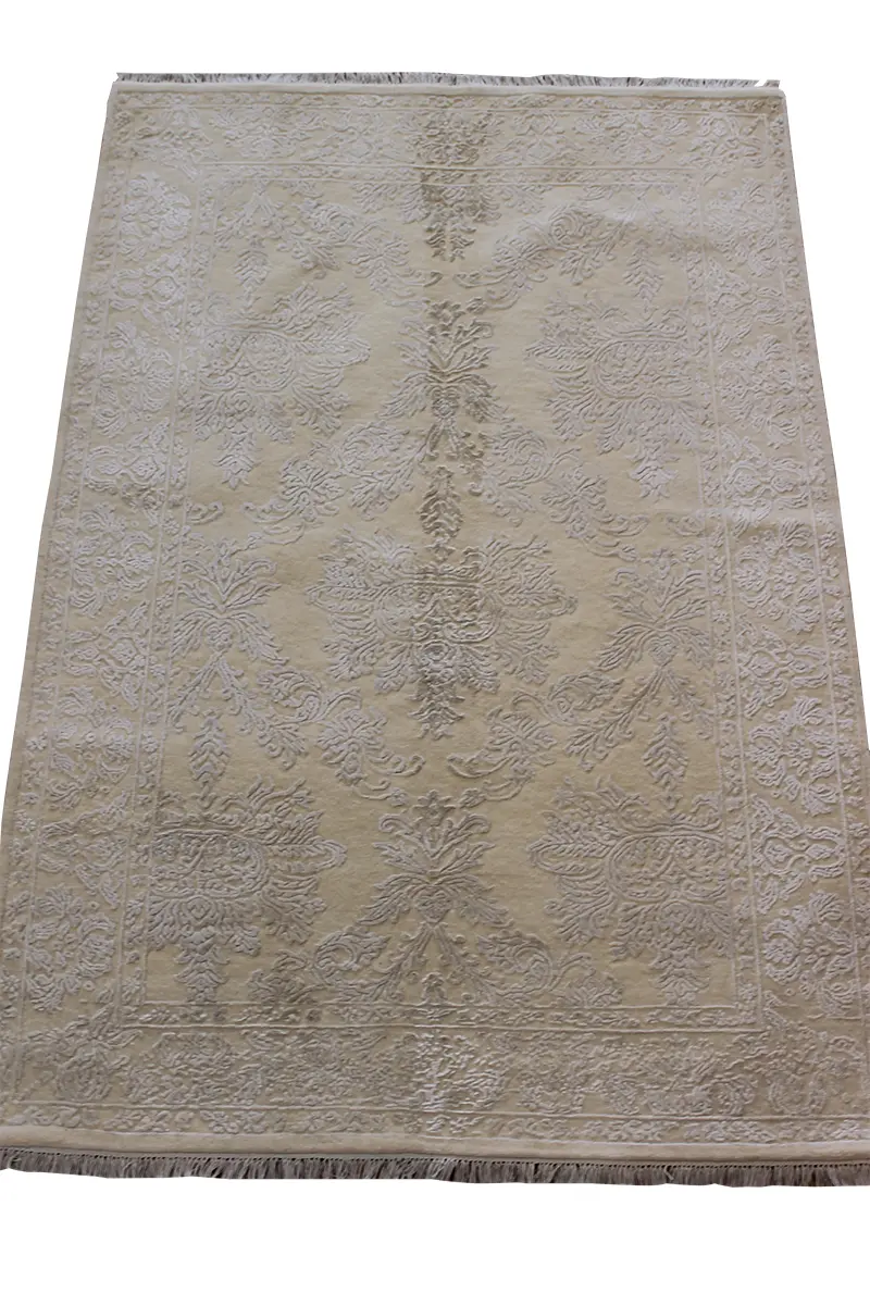 El Dokuma Krem Uşak Desenli Yün Halı