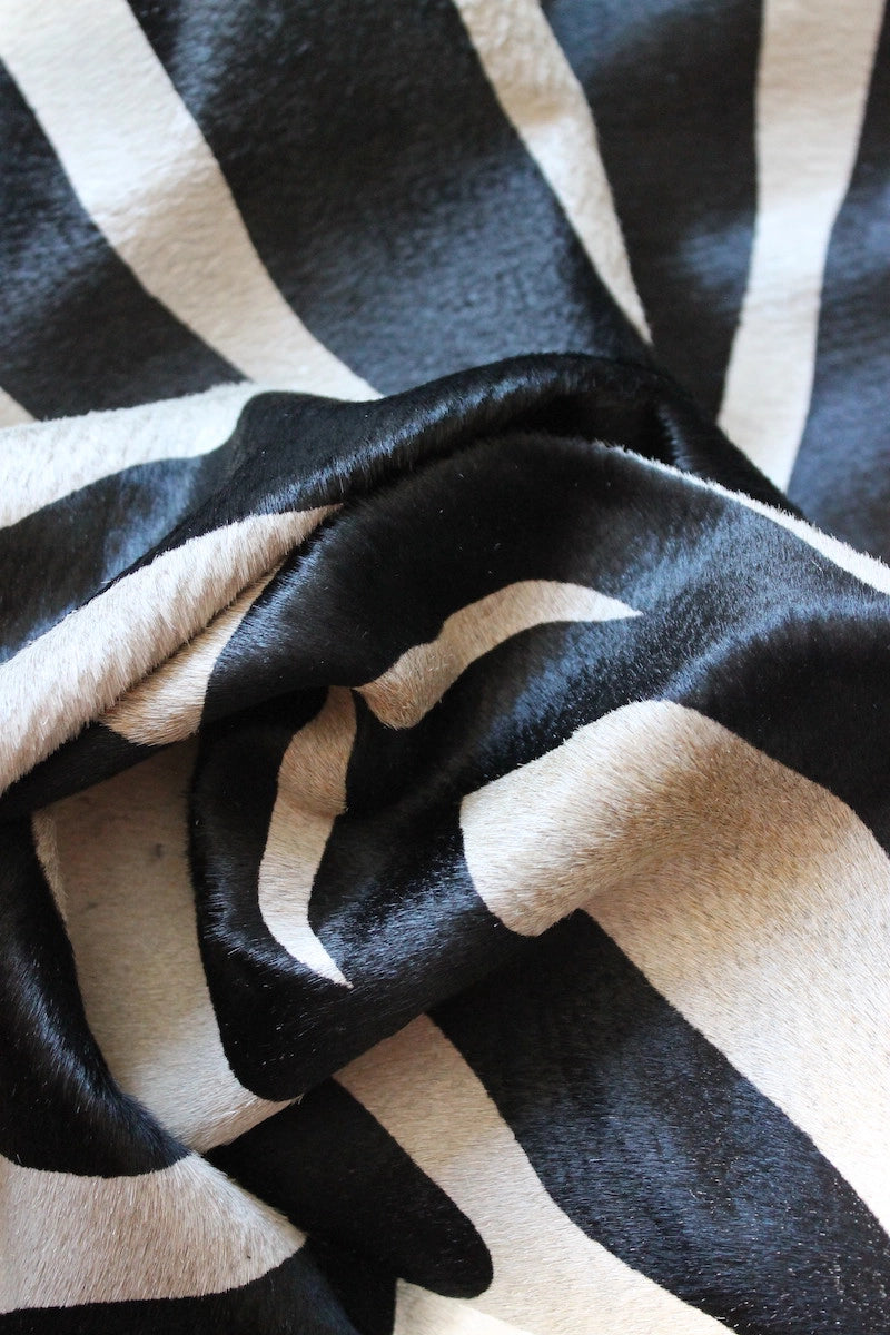 Zebra Desen Holstein Dana Postu