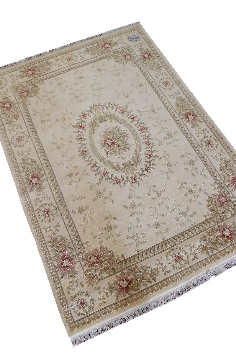 El Dokuma Bej Uşak Desenli Yün Halı