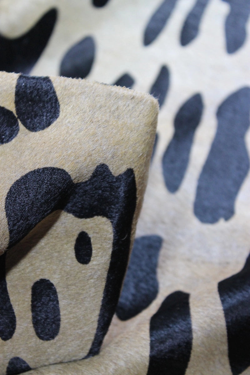 Leopar Desen Holstein Dana Postu