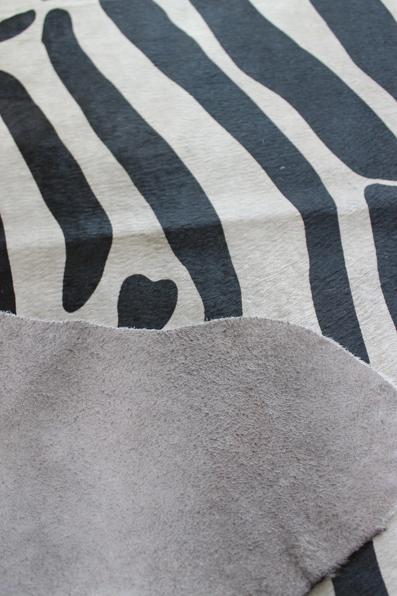 Zebra Desen Holstein Dana Postu