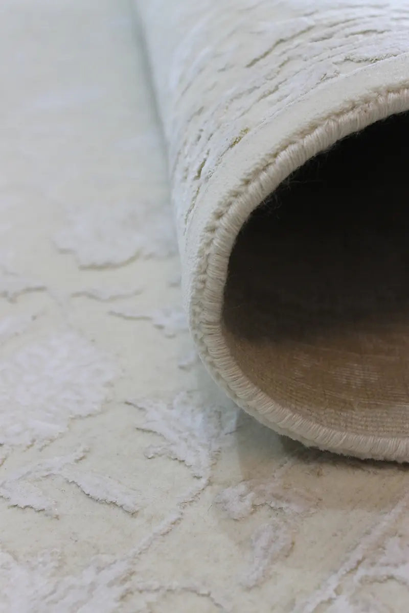 El Dokuma Krem Uşak Desenli Yün Halı