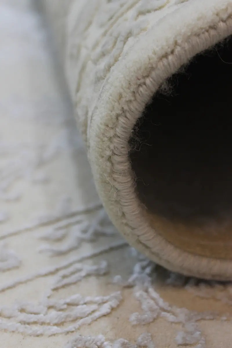 El Dokuma Krem Uşak Desenli Yün Halı