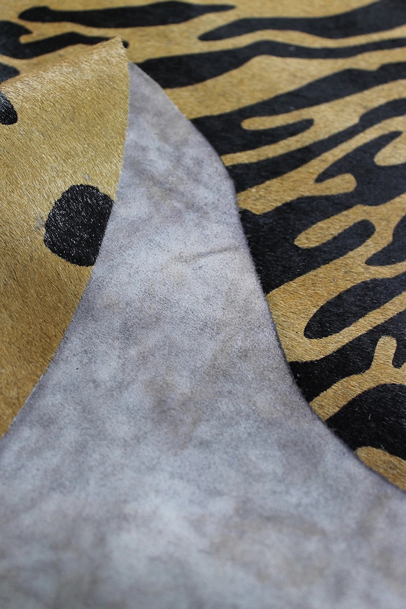 Leopar Desen Holstein Dana Postu