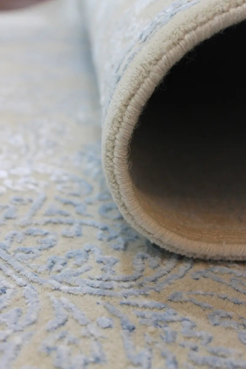 El Dokuma Mavi Uşak Desenli Yün Halı