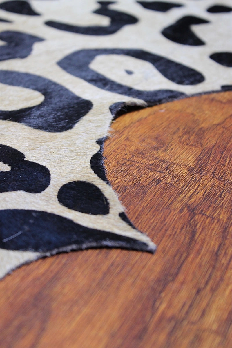 Leopar Desen Holstein Dana Postu