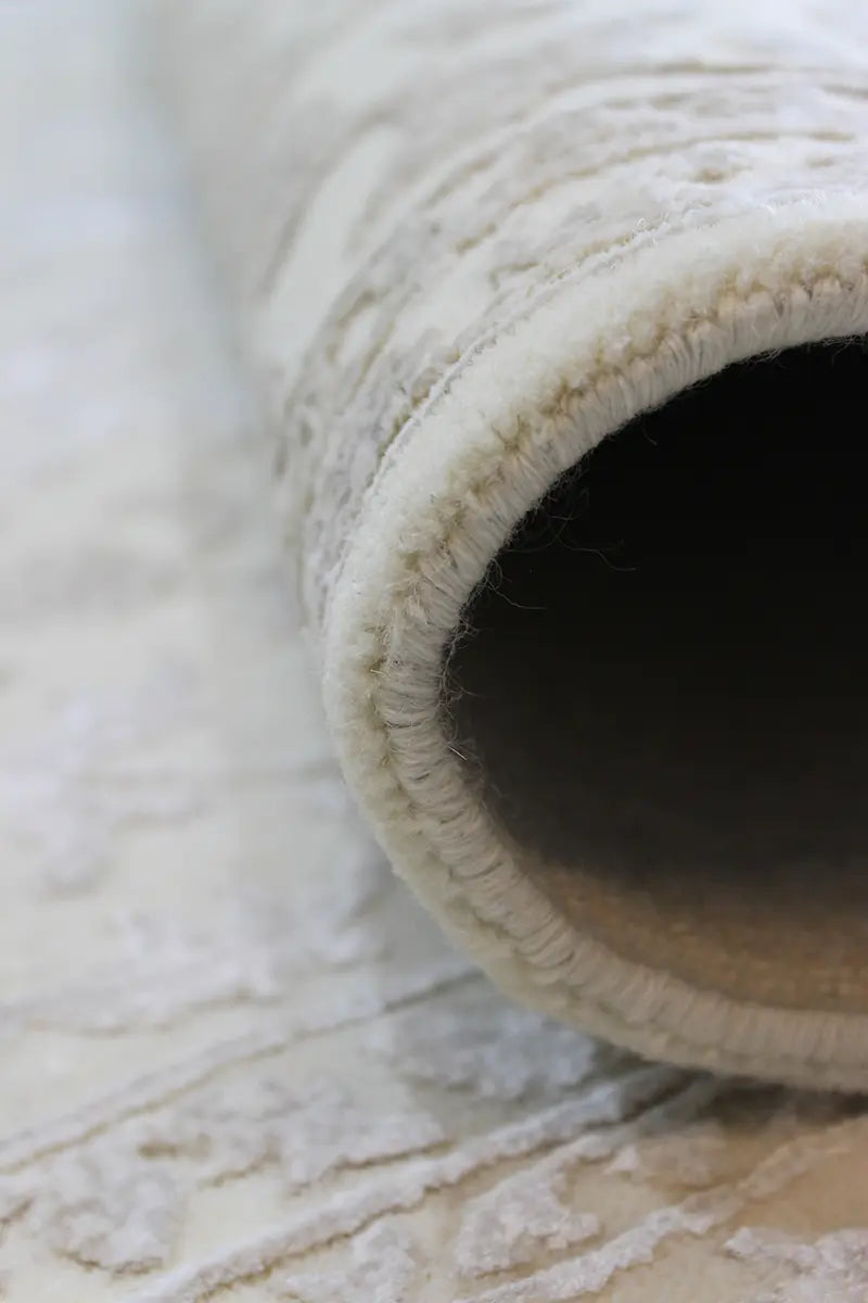 El Dokuma Krem Uşak Desenli Yün Halı