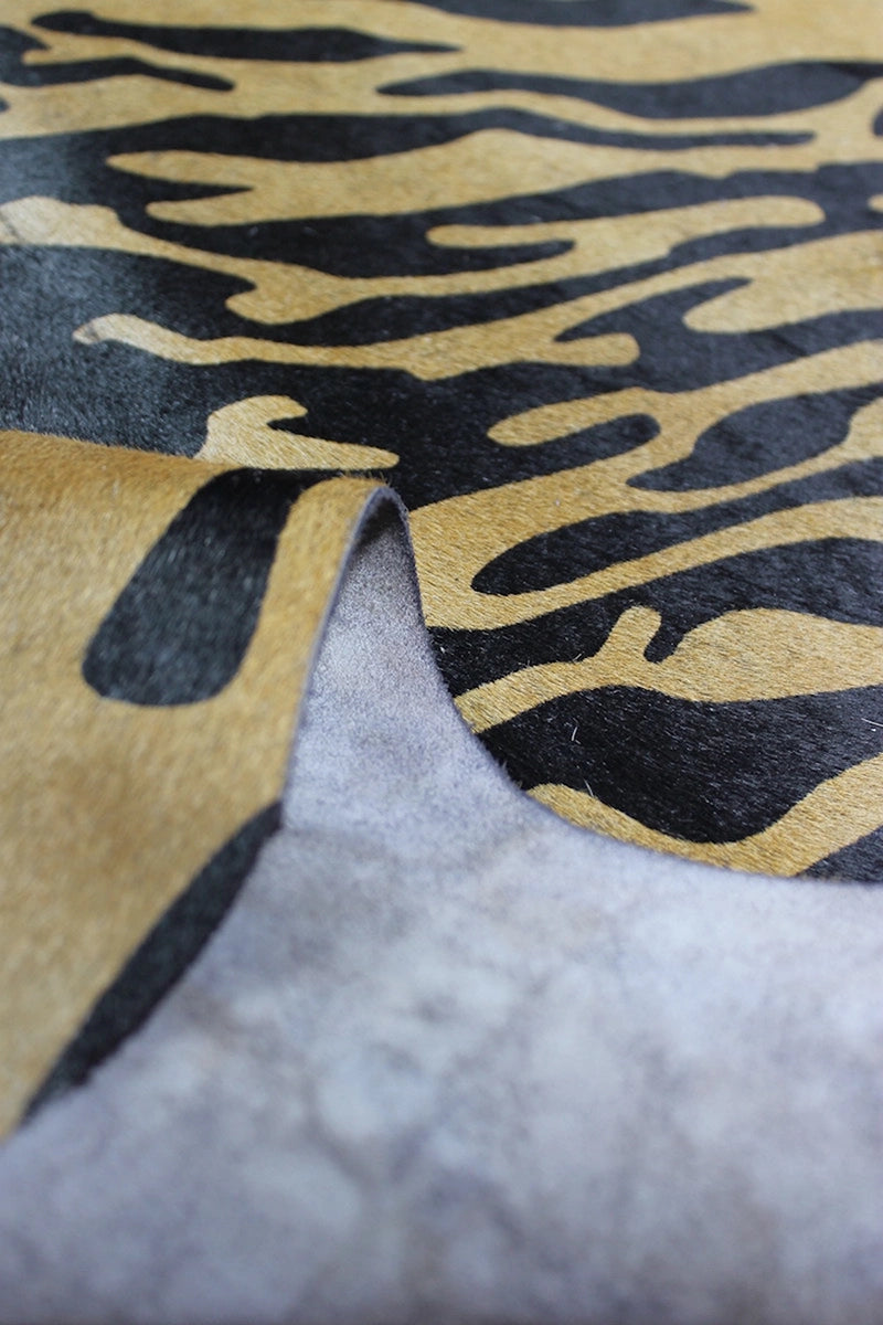 Leopar Desen Holstein Dana Postu