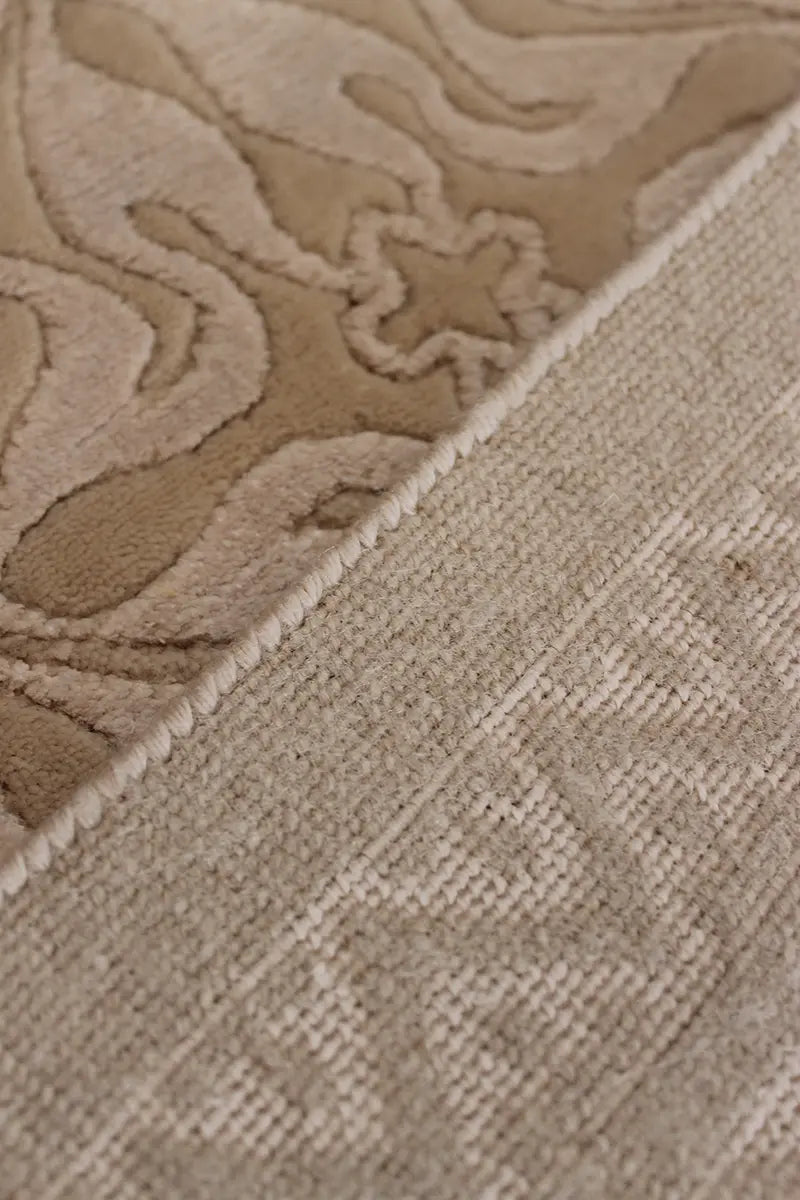 El Dokuma Krem Uşak Desenli Yün Halı