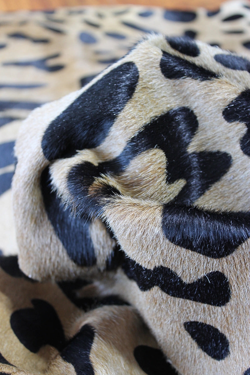 Leopar Desen Holstein Dana Postu