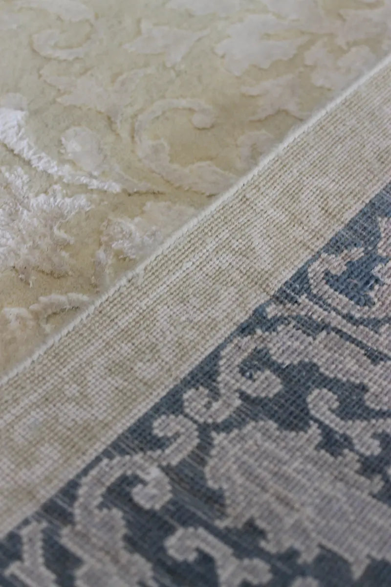 El Dokuma Mavi Uşak Desenli Yün Halı