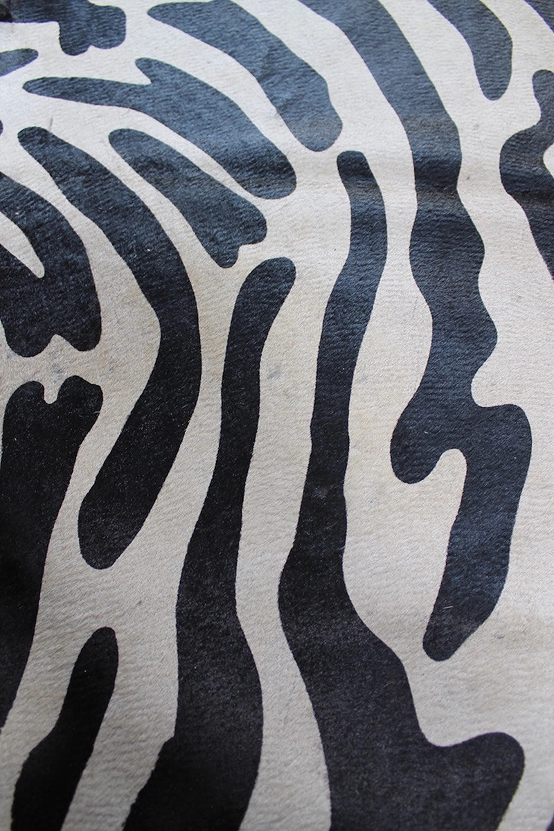 Zebra Desen Holstein Dana Postu