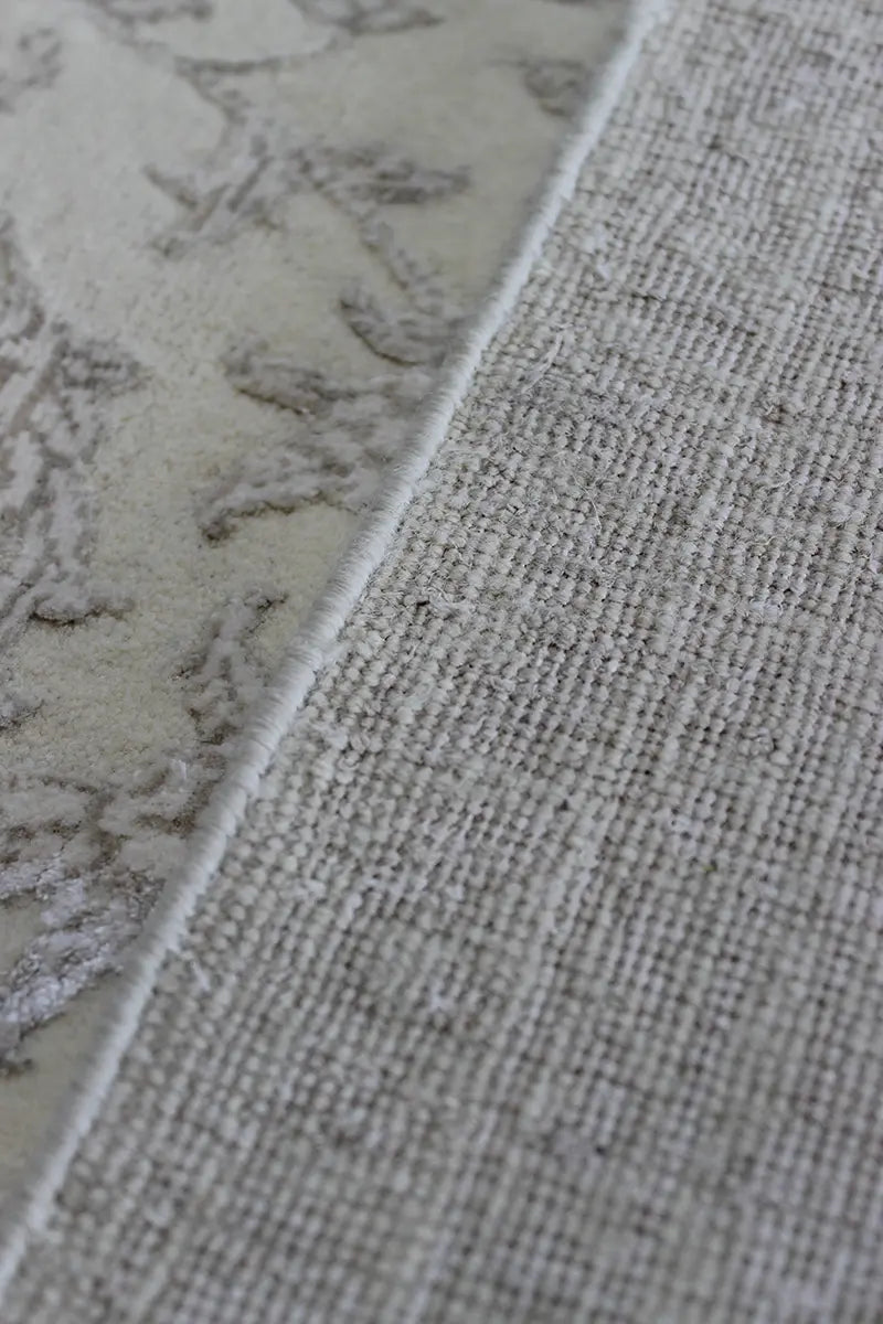 El Dokuma Krem Uşak Desenli Yün Halı