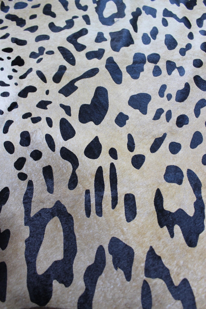 Leopar Desen Holstein Dana Postu