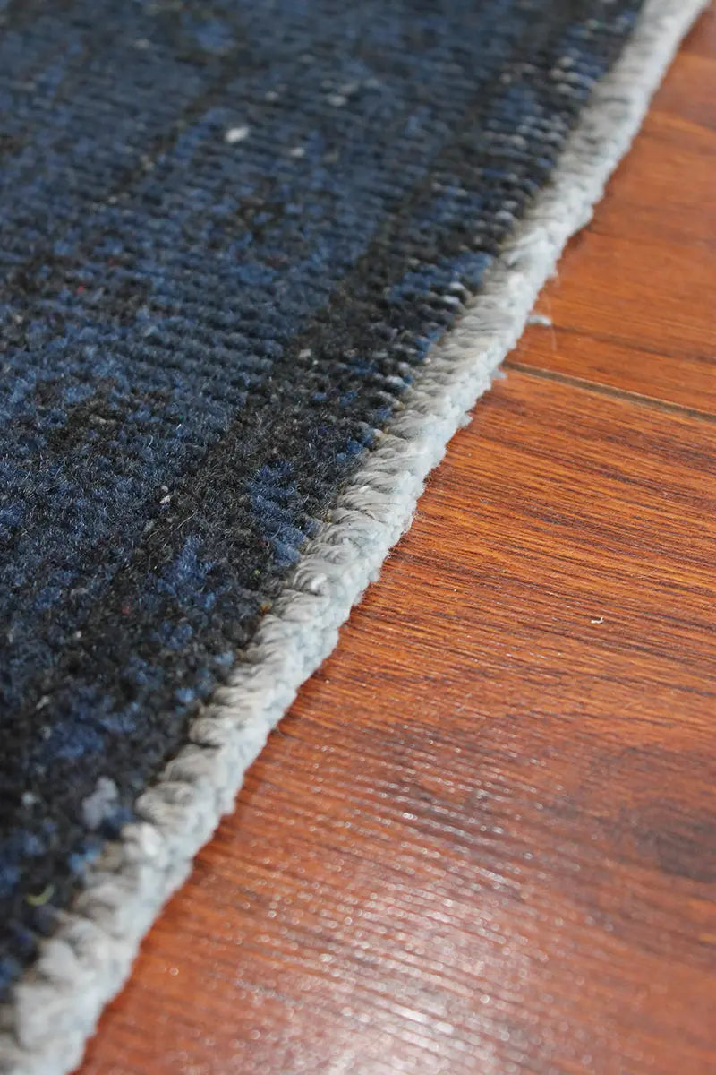 El Dokuma Lacivert Vintage Halı