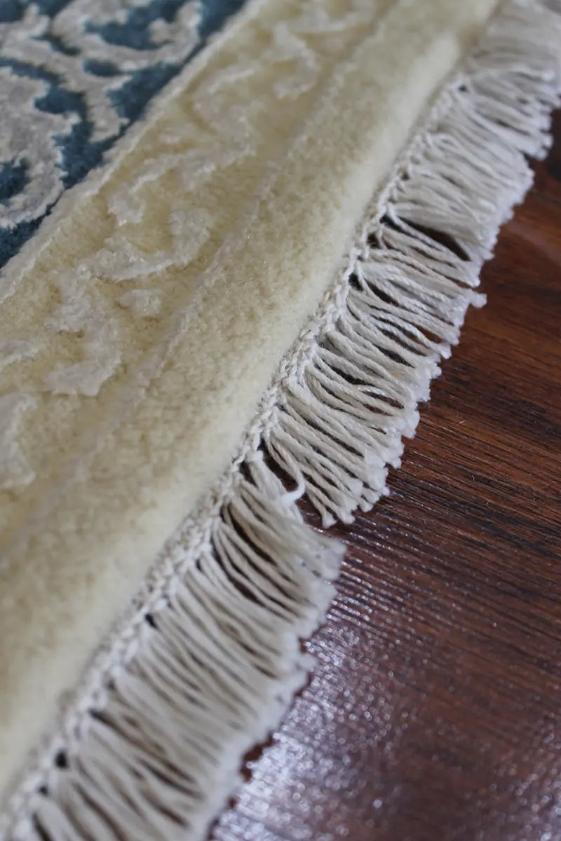 El Dokuma Mavi Uşak Desenli Yün Halı