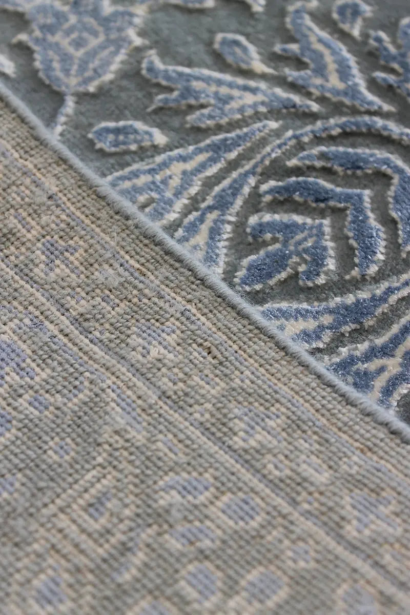 El Dokuma Mavi Uşak Desenli Yün Halı