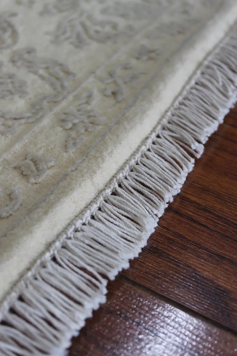 El Dokuma Krem Uşak Desenli Yün Halı