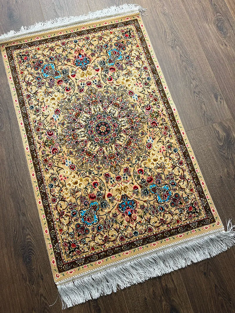 İran İpek Tablo Halı