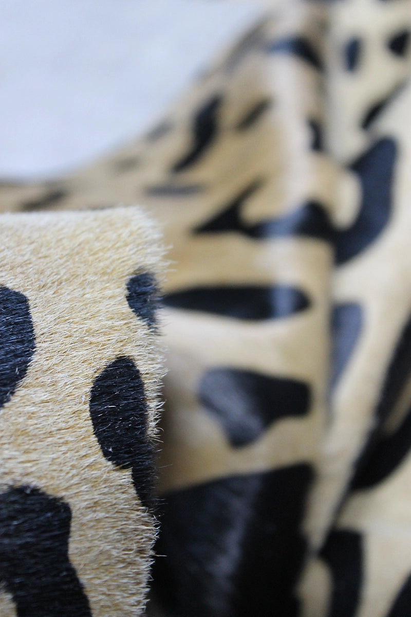 Leopar Desen Holstein Dana Postu