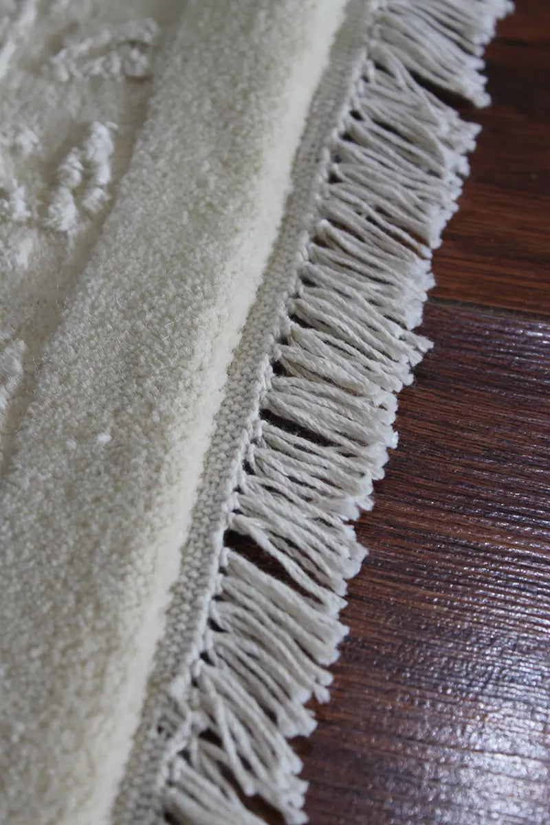 El Dokuma Krem Uşak Desenli Yün Halı