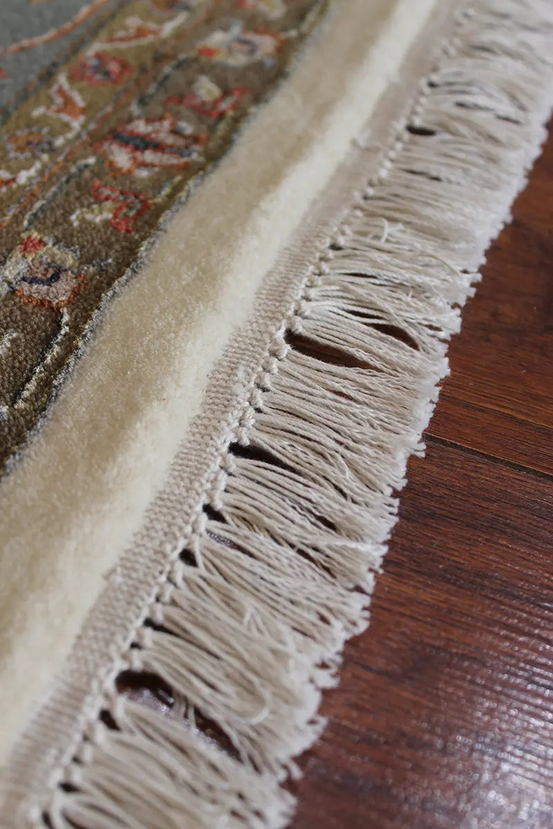 El Dokuma Krem Uşak Desenli Yün Halı