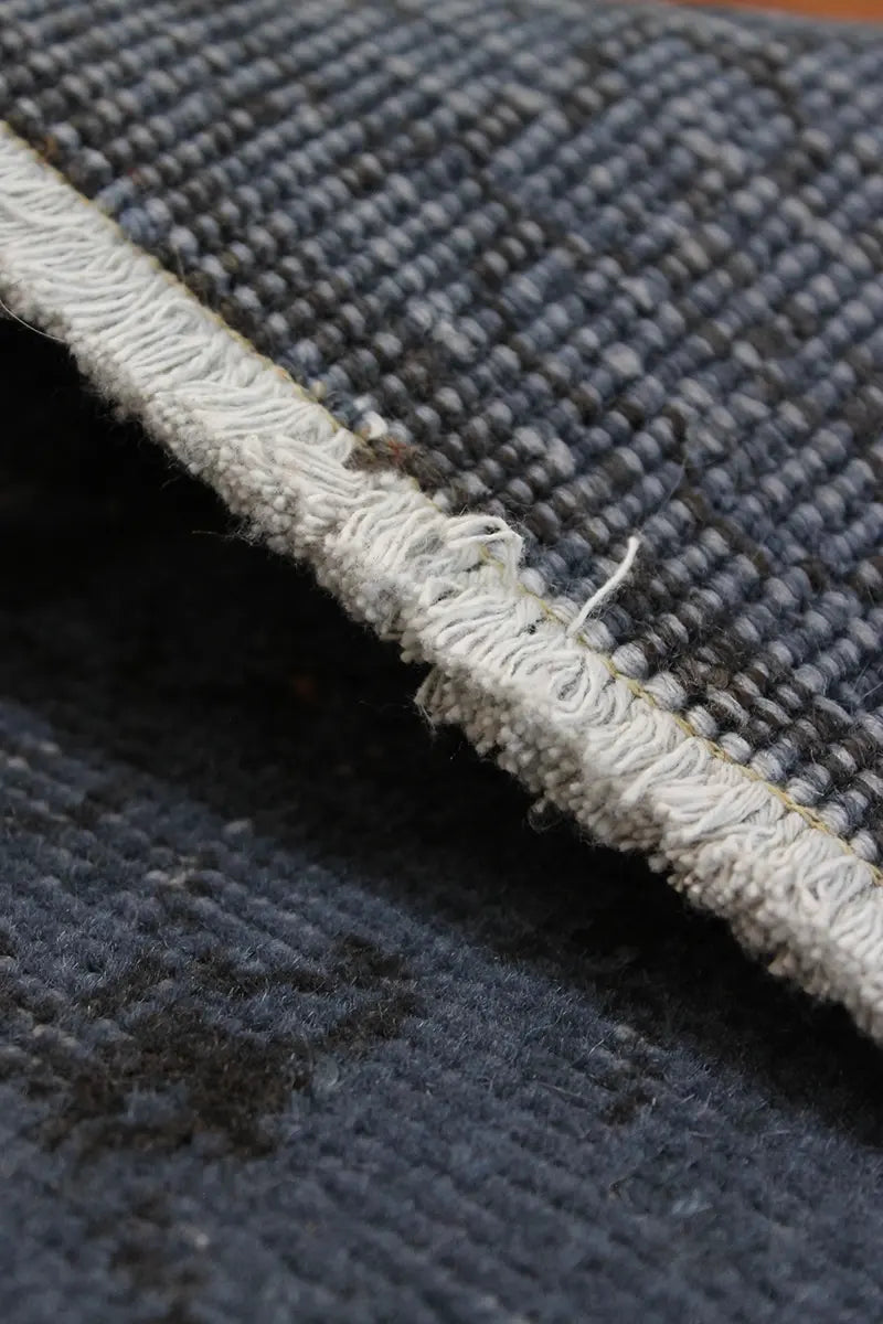 El Dokuma Lacivert Vintage Halı