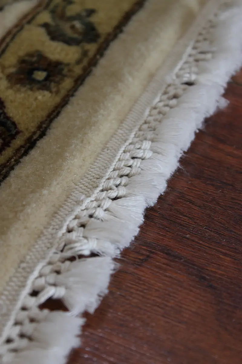 El Dokuma Krem Uşak Desenli Yün Halı