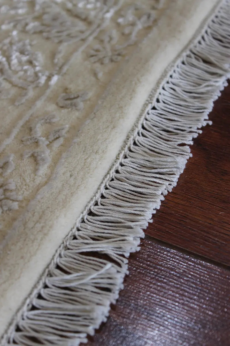 El Dokuma Krem Uşak Desenli Yün Halı