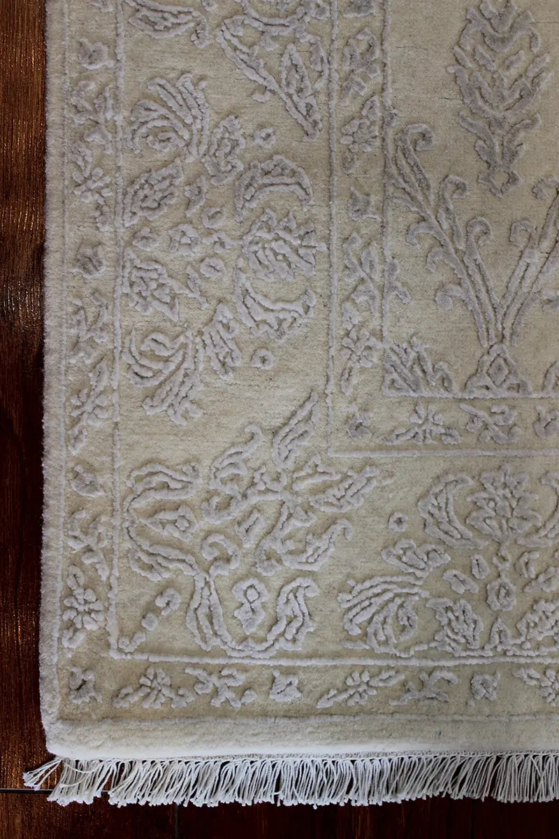 El Dokuma Krem Uşak Desenli Yün Halı