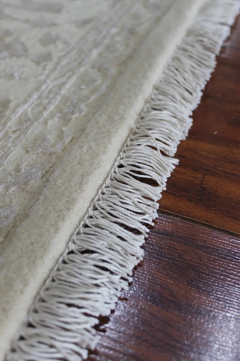 El Dokuma Krem Uşak Desenli Yün Halı