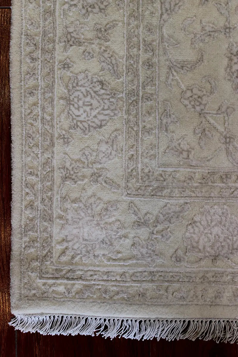 El Dokuma Krem Uşak Desenli Yün Halı