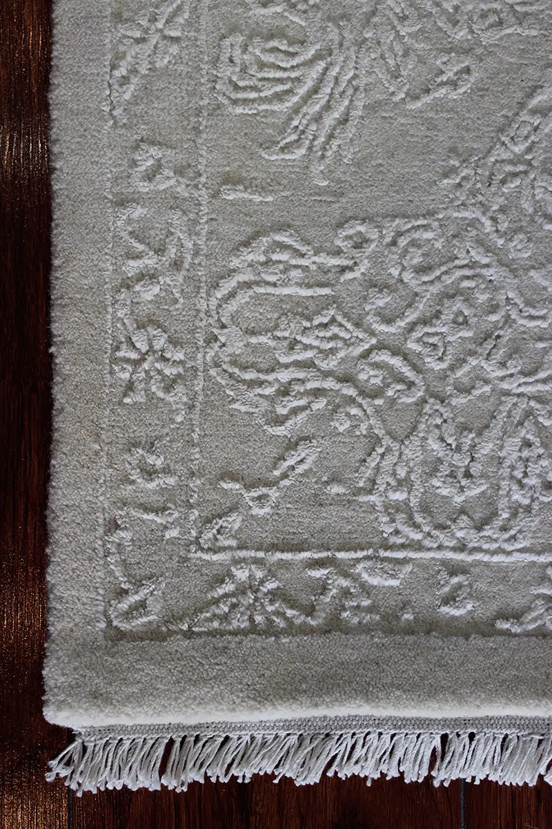 El Dokuma Krem Uşak Desenli Yün Halı
