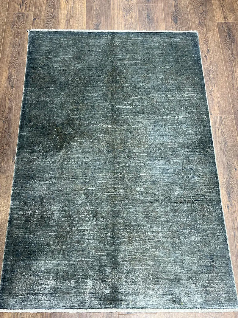 Overdye Serisi Eskitme El Dokuma Yeşil Halı